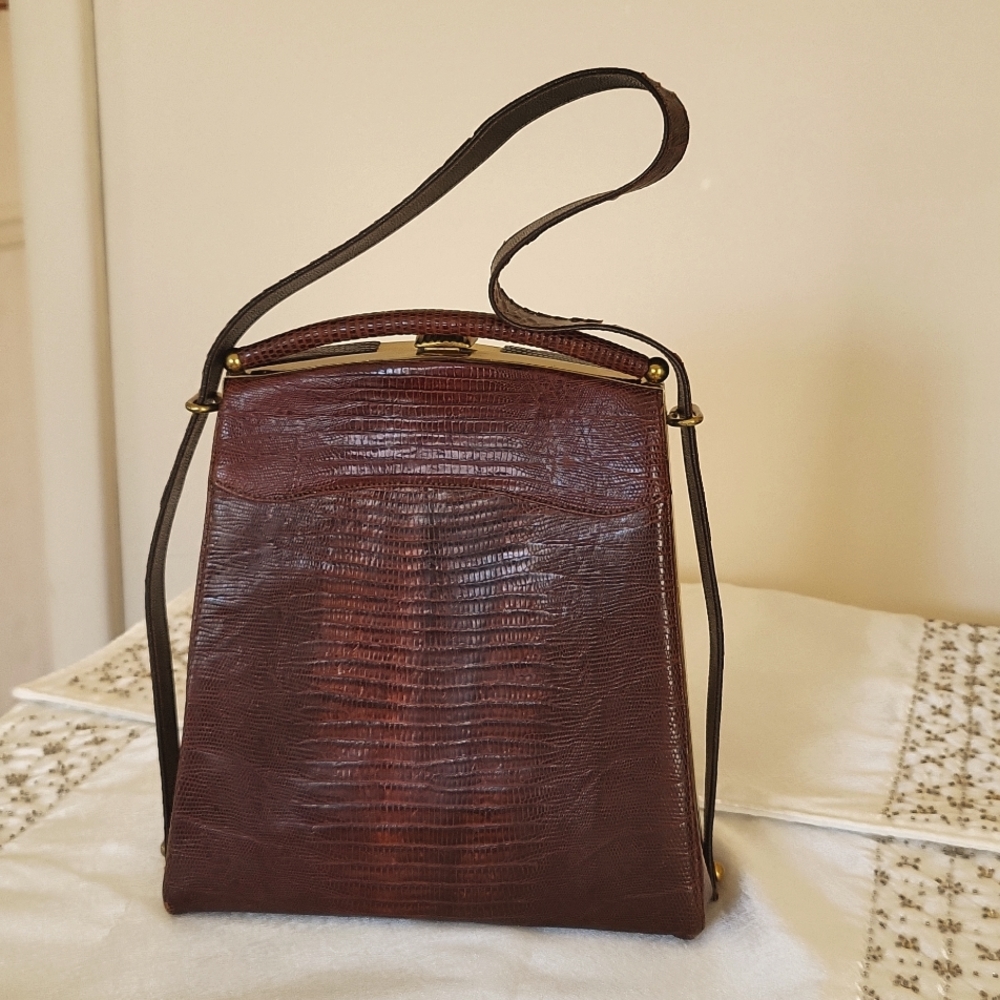 Vintage Reptile skin Purse. Very good condition;Minor flaws.Clean inte…